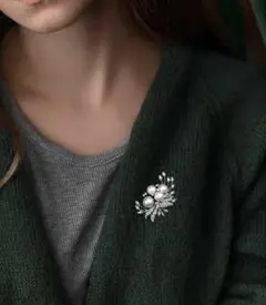 パールブローチ　シルバーカラー　上質