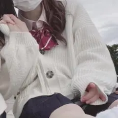 H＆ 白ニット カーディガン