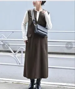 B.C STOCK Vネックセミフレアジャンパースカート