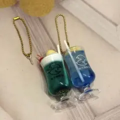 カプセルトイ　満月珈琲店　ミニチュアドリンク　クリームソーダ/メロンソーダ