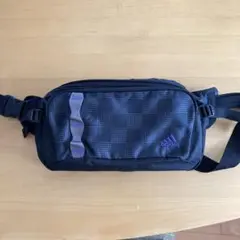 adidas チェック柄 ウエストバッグブラック/パープル