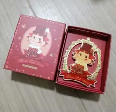 激レア新品♡不二家 ペコちゃん 2009年 ニューイヤー スペシャルピンバッジのサムネイル