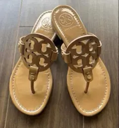 TORY BURCH トングサンダル ブラウン