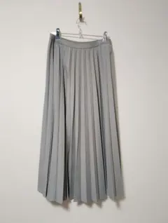 新品タグ付　ユニクロ　 プリーツミディスカート　L