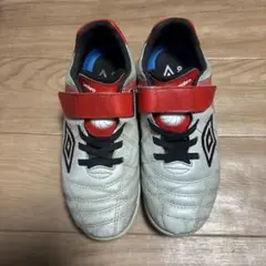 umbro サッカーシューズ 　22.5