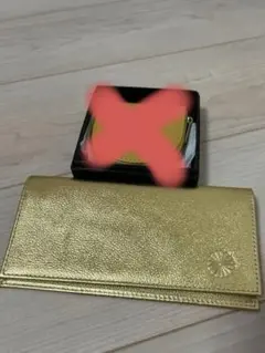 【新品未使用】皇居限定　ゴールド 二つ折り財布