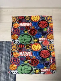 海外限定！！　MARVEL マーベル 総柄 ブランケットのサムネイル