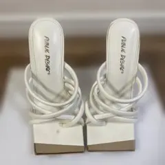 PUBLIC DESIRE ホワイト サンダル