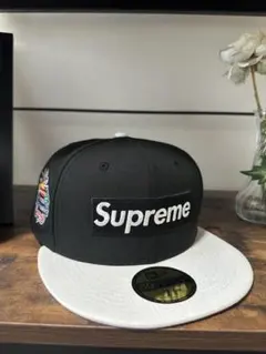 Supreme シュプリーム New Era 7 3/8 キャップのサムネイル