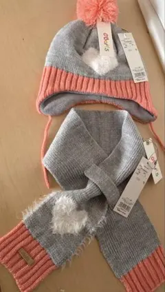 ☆新品☆定価6600円BARTS バーツ ニット帽子50㎝＆マフラー　2点セット