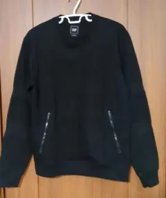 美品　GAP ブラック トレーナー Sサイズ