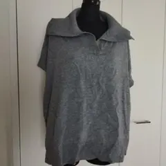 a.v.vグレー 襟付きベスト