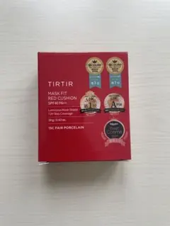 TIRTIR レッドクッションファンデ 15C FAIR PORCELAIN