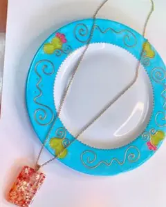 No.1-350  シェルフレークロングペンダント