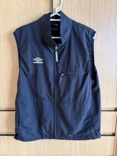 UMBRO ブラック ナイロンベスト