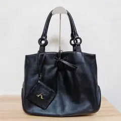 美品 キタムラ トートバッグ A4収納 ポーチ付 絞りデザイン 本革 シボ革 黒