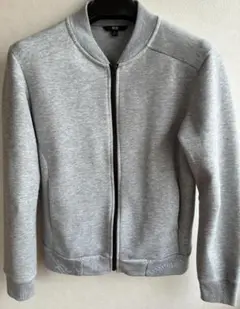 美品ユニクロ ジップアップポケット付きドライスウェットグレーMサイズ
