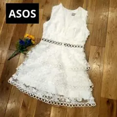 美品✨ASOS　エイソス　ホワイト　深めVネック　パーティードレスのサムネイル