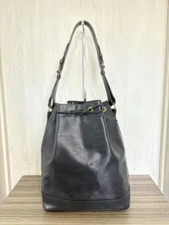 ルイヴィトン　ショルダーバッグ　エピ　ノエ ノワール　黒　レザー　M59012のサムネイル