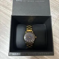 MARC BY MARC JACOBS ゴールド アナログ時計