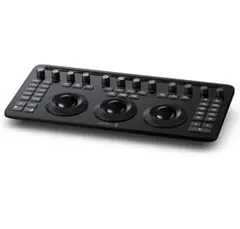 Blackmagic DaVinci Resolve Micro Panelのサムネイル