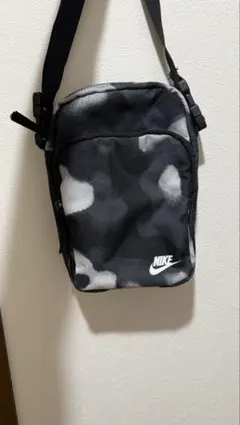 NIKE ショルダーバッグ カモフラ柄のサムネイル