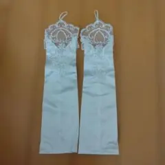 ウェディンググローブ 刺繍 ビーズ付き