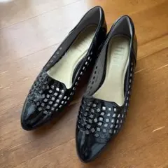 fitfit パンプス 24.0 黒 エナメル