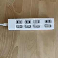 ホワイト 4個 口 コンセントガード