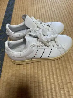 アディダス　adidas スタンスミス　ハート刺繍スニーカー