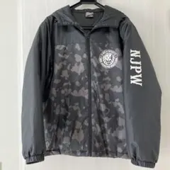 数量限定品　新日本プロレス しまむらコラボ 迷彩柄ジャケットのサムネイル