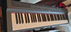 YAMAHA 電子ピアノ P-121 本体　専用ケース付きのサムネイル