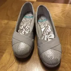 フラット パンプスのサムネイル