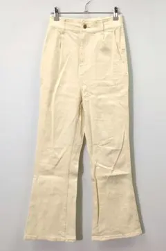 BDH　WHO'S WHO Chico✨️フーズフーチコ　ストレッチフレアパンツのサムネイル