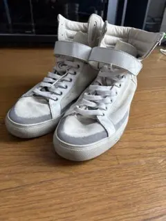 DIESEL ホワイト ハイカットスニーカー