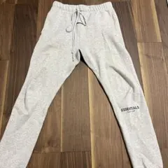 essentials グレー