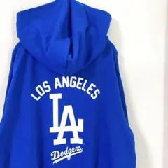 ドジャース　 ビックジップ　パーカー　スウェット　前刺繍ロゴ　バックプリント
