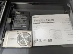 富士フイルム Fujifilm FinePix F50fd デジタルカメラのサムネイル