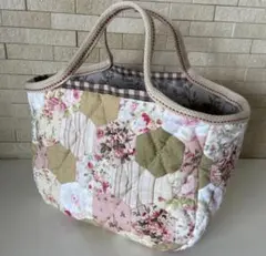 未使用ハンドメイド 作家作品パッチワーク トートバッグ バラ柄 バラ柄パッチワーク ハンドメイドバッグ こうの早苗さんの布 小さい