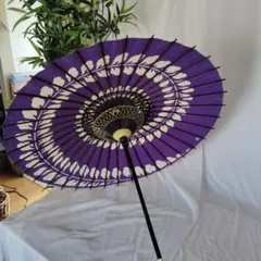 紫色の舞踊傘 白い雲模様