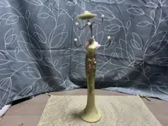 モダンな貴婦人のアクセサリースタンド