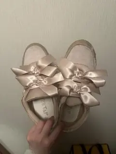 リボンスニーカー　ベージュ