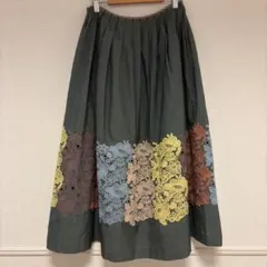 ミナペルホネン　smile flowerスカートのサムネイル