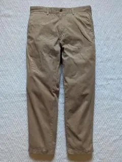 ユニクロ レギュラーフィットチノ ベージュ W79