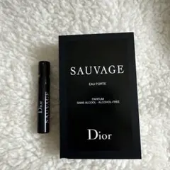 Dior SAUVAGE eau forte パルファム　1ml