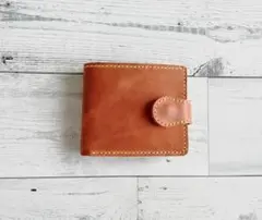 本革ボタン留め２つ折り財布（ブラウン） ボックス型小銭入れ レザーウォレット