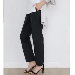 イネド♡Louiseリネンブレンドテーパードパンツ M ブラック センタープレス