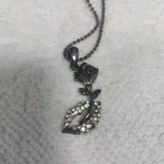 ネックレス　バラ