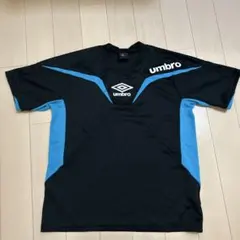umbro 黒 青Vネック半袖シャツ　サイズM