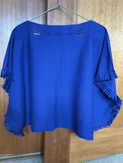 ISSEY MIYAKE フリンジ付き青トップスのサムネイル